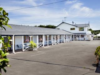 ACCOMMODATION AT TE PUNA