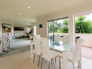 Seascape Villa Bed & Breakfast