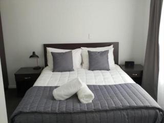 Durham Court Motor Inn