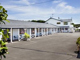 ACCOMMODATION AT TE PUNA